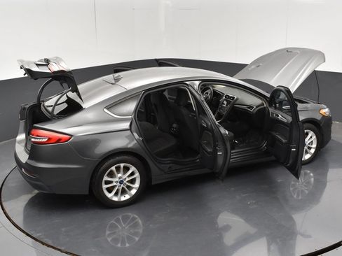 Used 2019 Ford Fusion SE FWD image 33