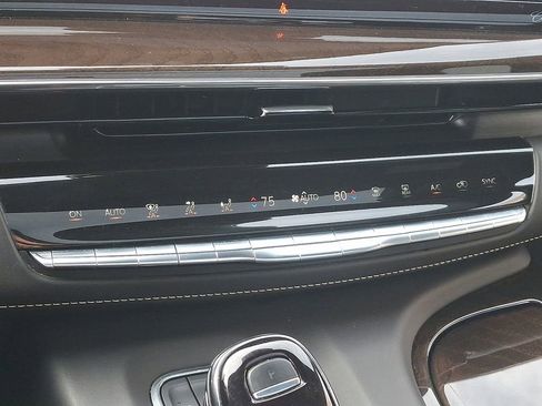 Used 2023 Cadillac Escalade ESV Sport Platinum w/ LPO, ONYX Package image 19