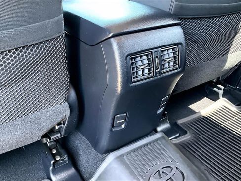 Used 2019 Toyota 4Runner SR5 AWD/4WD image 34