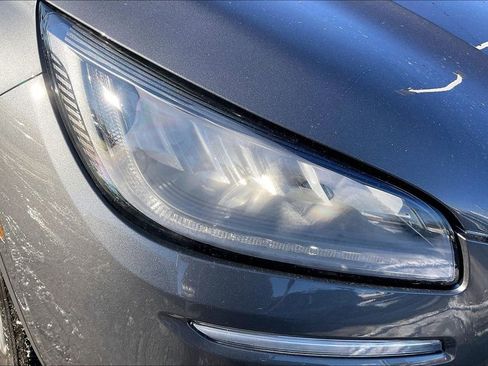 Used 2022 Lincoln Corsair AWD w/ Premium Package image 26