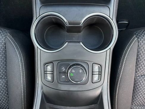 Used 2024 GMC Terrain SLE w/ Driver Convenience Package AWD/4WD image 25
