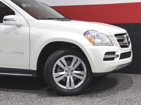 Used 2012 Mercedes-Benz GL 450 4MATIC w/ Premium 2 Pkg image 3