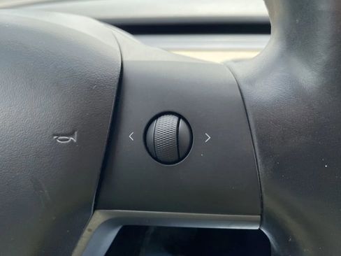 Used 2018 Tesla Model 3 Long Range image 17