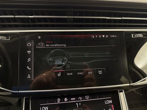 Used 2021 Audi Q7 3.0T Premium Plus image 32