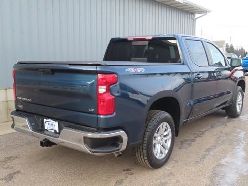 Used 2021 Chevrolet Silverado 1500 LT w/ Convenience Package II image 3