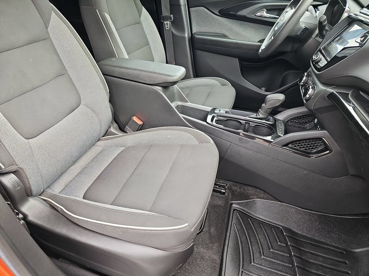 Used 2022 Chevrolet TrailBlazer LT w/ Convenience Package AWD/4WD image 13