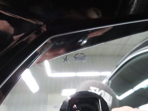 Used 2024 GMC Yukon SLT w/ SLT Luxury Package AWD/4WD image 75