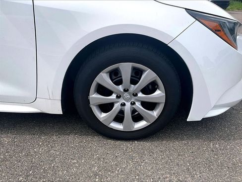 Used 2023 Toyota Corolla LE FWD image 7