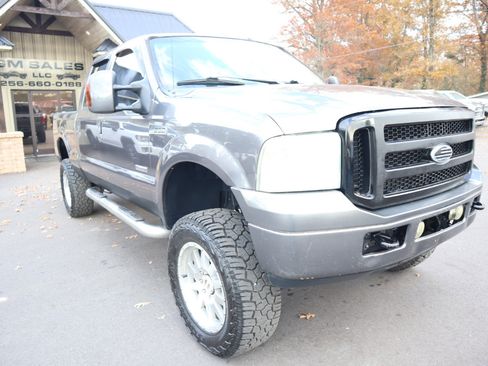 Used 2006 Ford F250 Lariat image 3