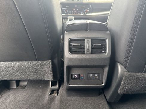 Used 2023 Nissan Rogue SL w/ SL Premium Package FWD image 23