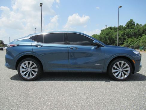 Used 2024 Buick Envista Avenir FWD image 2