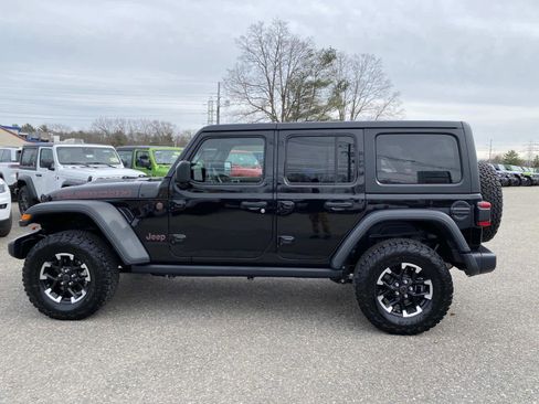 Certified 2025 Jeep Wrangler Unlimited Rubicon AWD/4WD image 7