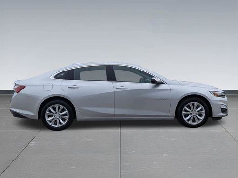 Used 2020 Chevrolet Malibu LT w/ Leather Package image 6