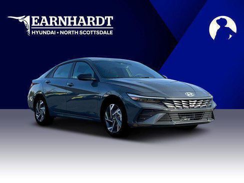 New 2025 Hyundai Elantra SEL image 11