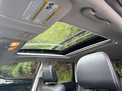 Used 2014 Subaru Forester 2.5i Touring AWD/4WD image 23