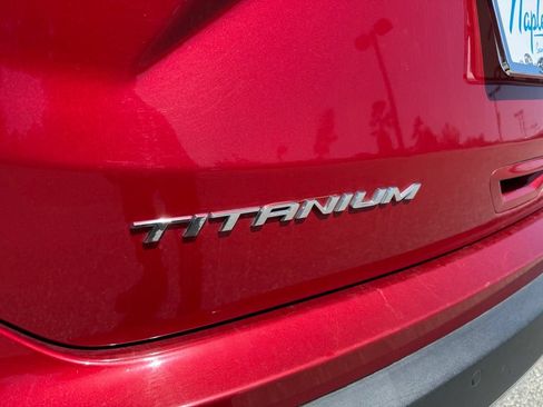 Used 2022 Ford Edge Titanium AWD/4WD image 15