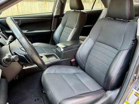 Used 2015 Toyota Camry SE image 11