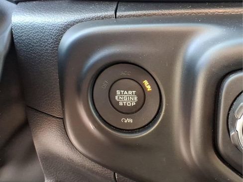 Used 2022 Jeep Gladiator Overland w/ Popular Equipment Package image 12