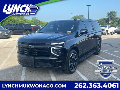 Used 2025 Chevrolet Suburban RST w/ RST Capability Package AWD/4WD image 1