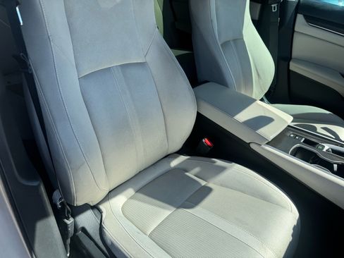 Used 2018 Honda Accord EX image 12
