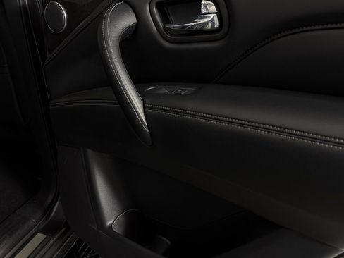 Used 2024 INFINITI QX80 Luxe image 33