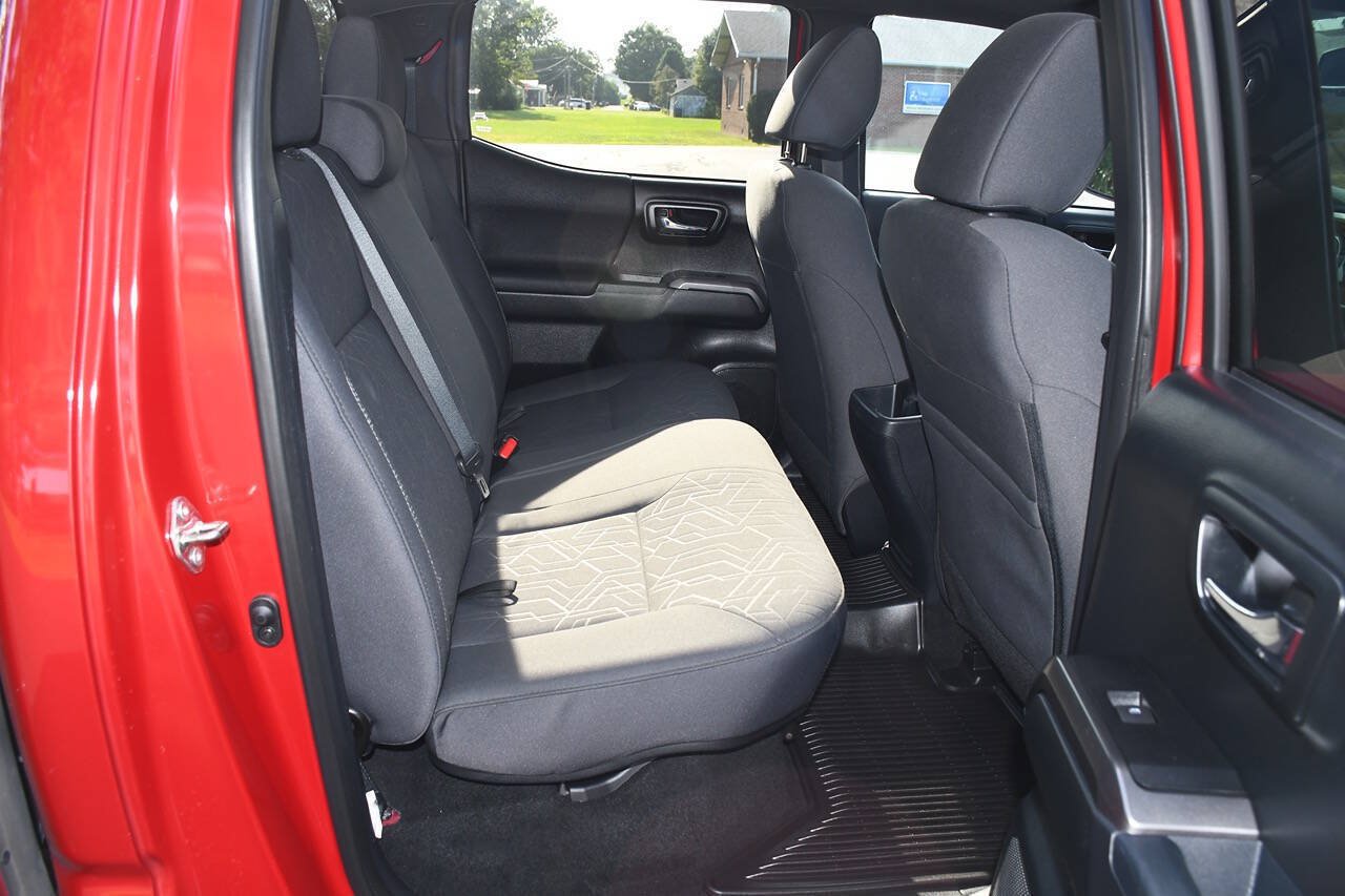 Used 2017 Toyota Tacoma TRD Sport w/ Premium & Technology Package AWD/4WD image 22