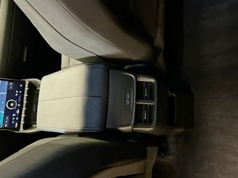 Used 2025 GMC Terrain Elevation AWD/4WD image 27