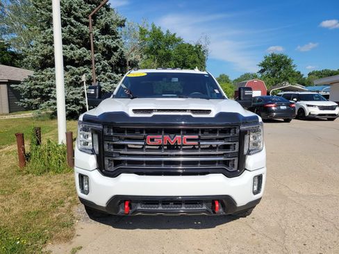 Used 2022 GMC Sierra 2500 AT4 AWD/4WD image 2