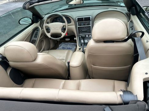 Used 2004 Ford Mustang GT Premium image 18