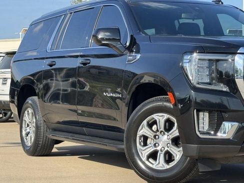 Used 2022 GMC Yukon XL SLE w/ Gmc Pro Safety Plus Package image 3