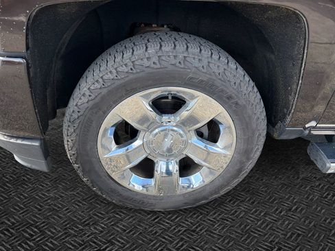 Used 2018 Chevrolet Silverado 1500 LTZ Z71 image 11