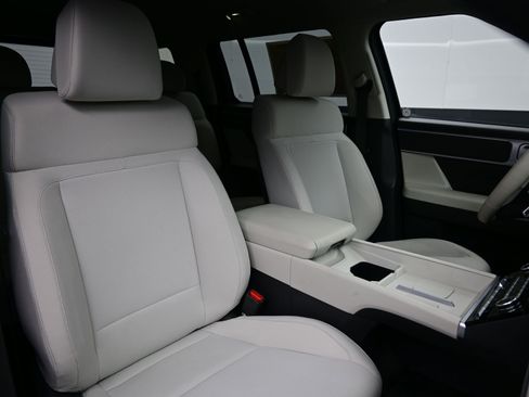 Certified 2026 Hyundai Santa Fe SE image 14