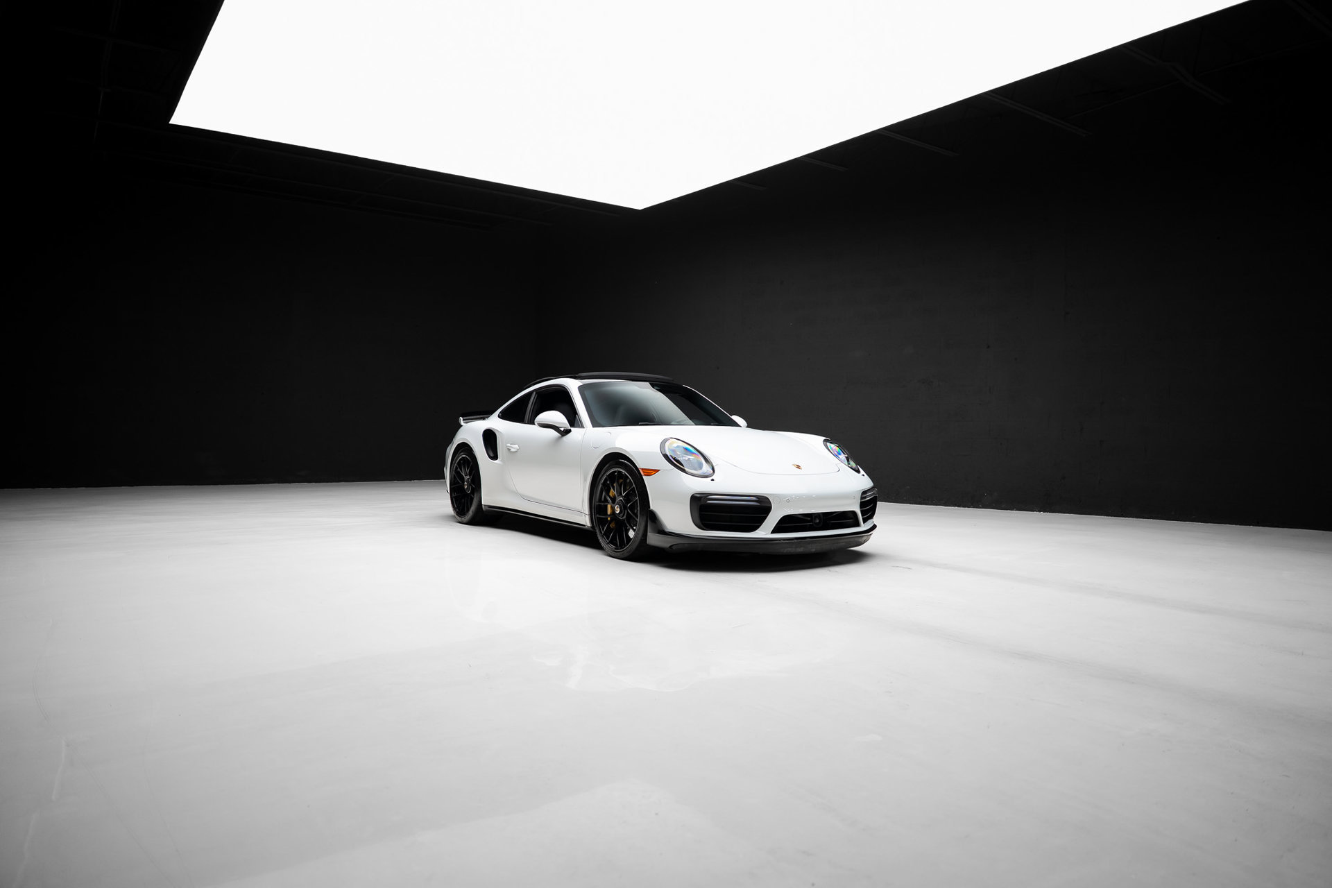 Used 2017 Porsche 911 Turbo S AWD/4WD image 87