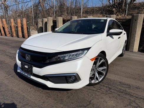 Used 2019 Honda Civic Touring image 1