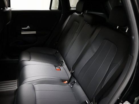 Used 2025 Mercedes-Benz GLA 250 4MATIC image 12