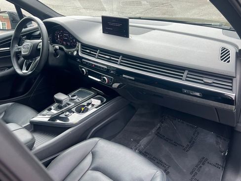 Used 2018 Audi Q7 3.0T Prestige w/ Prestige Package AWD/4WD image 16