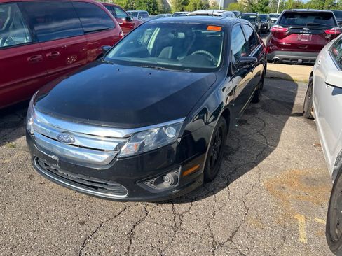 Used 2010 Ford Fusion SE FWD image 1