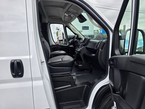 Used 2025 RAM ProMaster 3500 w/ Convenience Group FWD image 14