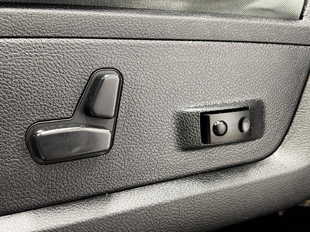 Used 2013 RAM 1500 Outdoorsman AWD/4WD image 17