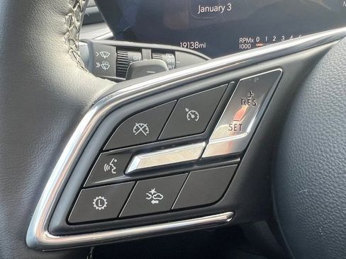 Used 2025 Buick Enclave Preferred image 8