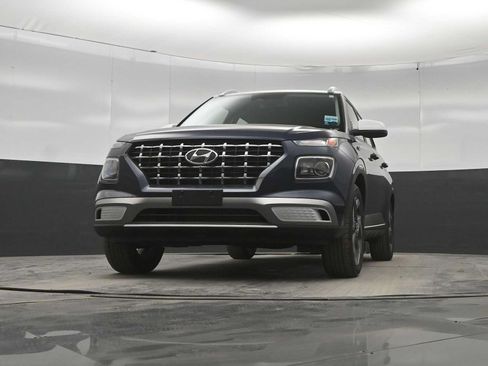 New 2026 Hyundai Venue SEL FWD image 32