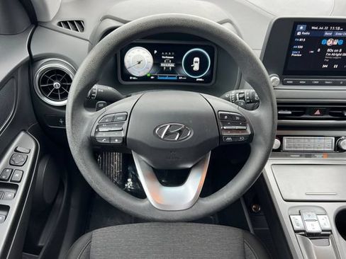 Used 2023 Hyundai Kona SE FWD image 18