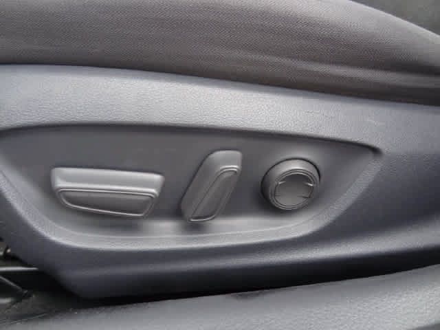 Used 2018 Toyota Camry LE FWD image 7