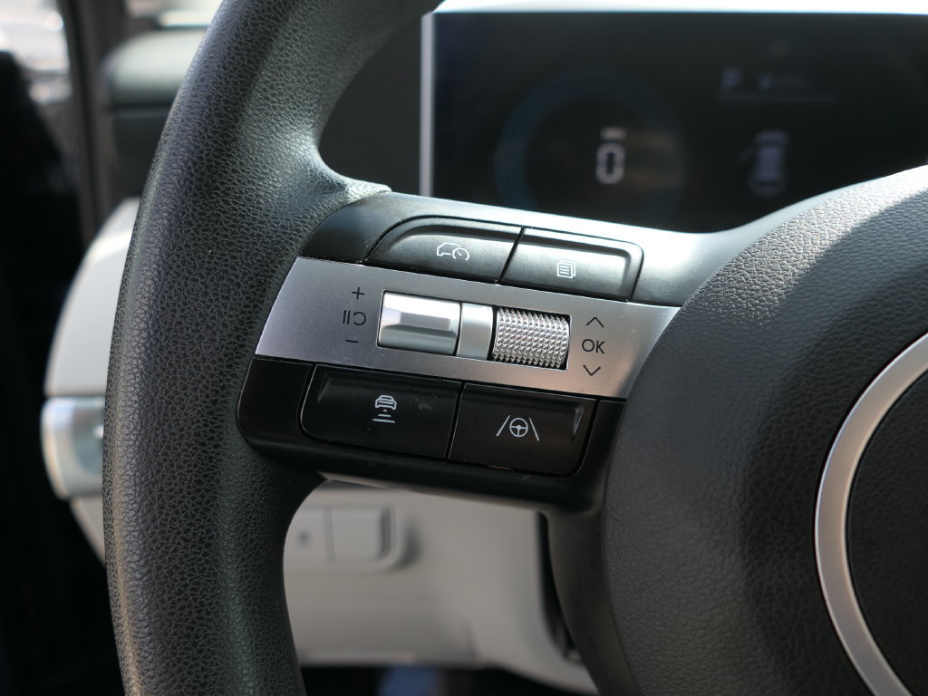 Used 2025 Hyundai Tucson SEL FWD image 12