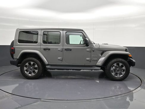 Used 2020 Jeep Wrangler Unlimited Sahara AWD/4WD image 4