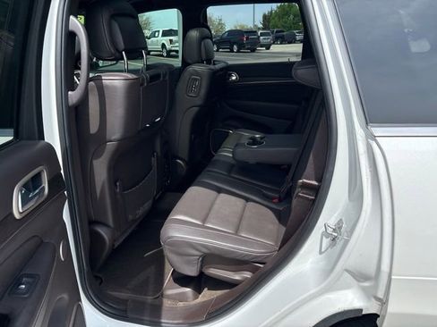 Used 2017 Jeep Grand Cherokee Summit AWD/4WD image 23
