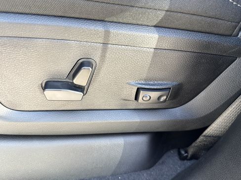 New 2026 RAM 3500 Big Horn AWD/4WD image 10