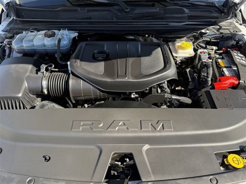 Used 2025 RAM 1500 Laramie image 32