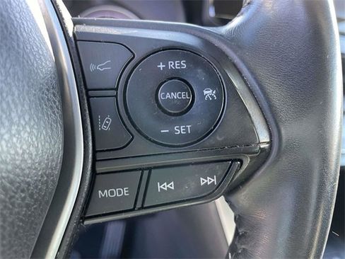 Used 2021 Toyota Venza LE image 19