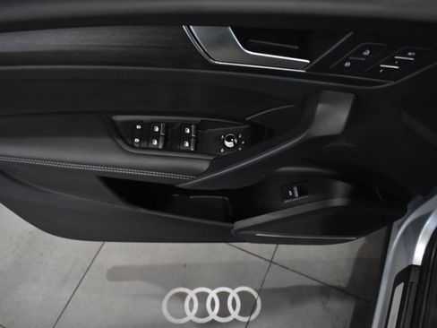 Used 2023 Audi Q5 2.0T Premium Plus w/ Premium Plus Package image 32